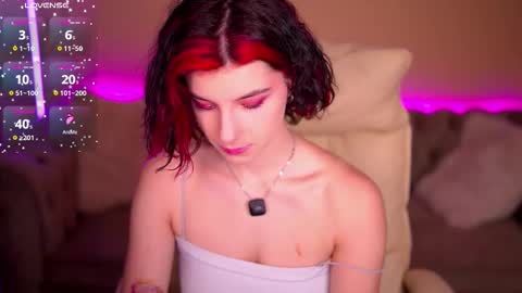 haylaamber online show from March 25, 2:34 pm