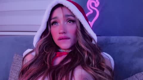 Marie online show from December 31, 8:45 pm