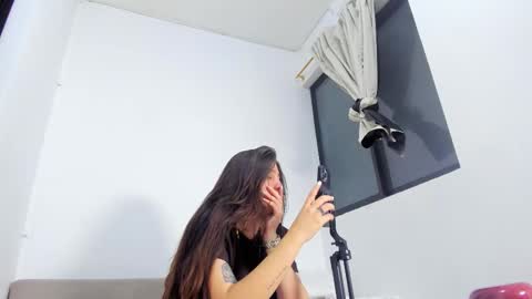 Snapshot of hazel_shy chatting on January 17, 11:30 pm Im Hazel online show from January 17, 11:30 pm