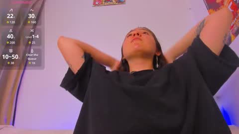 Snapshot of hazel_shy chatting on February 3, 11:43 pm Im Hazel online show from February 3, 11:43 pm