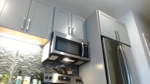 Hazel online show from January 4, 6:30 pm