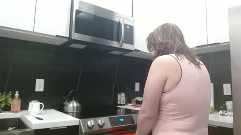 Snapshot of hazel_skye chatting on February 4, 3:07 pm Hazel online show from February 4, 3:07 pm