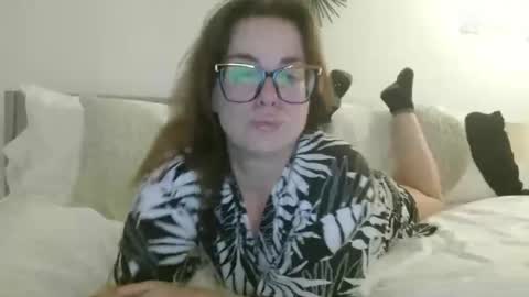 Snapshot of hazel_skye chatting on March 3, 1:34 am Hazel online show from March 3, 1:34 am