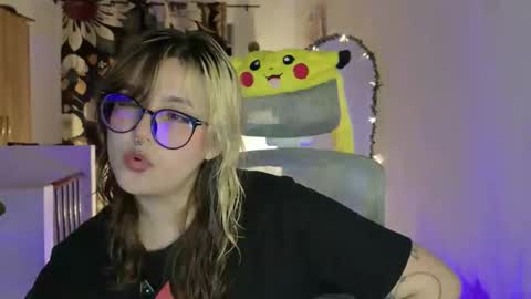 Snapshot of hazelbrownn23 chatting on April 27, 12:41 am Hazel Brown online show from April 27, 12:41 am