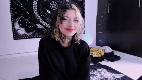 Hazell Witch online show from March 4, 1:28 pm