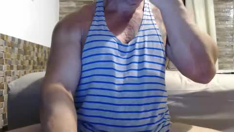 Snapshot of healedcarioca chatting on February 26, 10:42 pm Brazilian bigdick online show from February 26, 10:42 pm