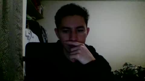 Snapshot of heartbig05 chatting on January 1, 9:17 am heartbig05 online show from January 1, 9:17 am