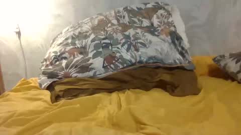 Snapshot of heat_anonymous chatting on April 10, 8:35 pm heat_anonymous online show from April 10, 8:35 pm