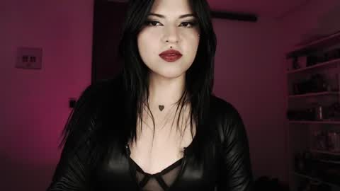 Snapshot of heatherdemonzx_ chatting on June 21, 2:14 am HEATHER DEMONZX Please help me to reach 100 thumbs up online show from June 21, 2:14 am