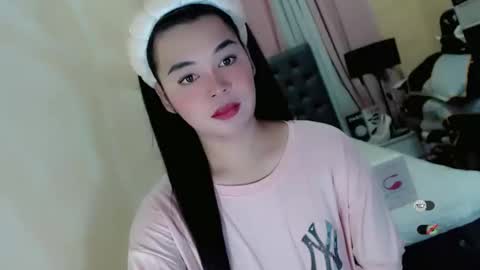 Snapshot of heatmusex_ chatting on May 27, 6:32 am Kylene3 online show from May 27, 6:32 am