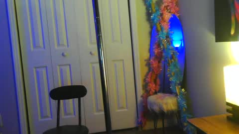 Heavenllyy online show from July 17, 1:56 am