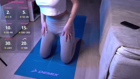 Snapshot of heavenly_diva653 chatting on February 2, 2:17 am Andrea you can subscribe for now there will be posts soon and my favorite body for you online show from February 2, 2:17 am