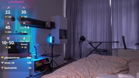 Snapshot of heavenly_diva653 chatting on March 10, 6:05 am Andrea you can subscribe for now there will be posts soon and my favorite body for you online show from March 10, 6:05 am