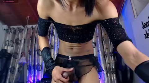 hecate_doll online show from July 11, 7:49 pm