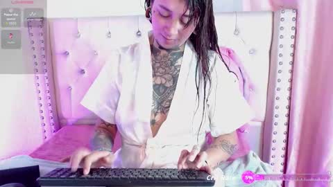 Snapshot of hecate_queen chatting on December 18, 2:34 pm Hecate Queen online show from December 18, 2:34 pm