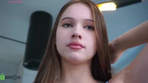 Snapshot of hecola chatting on September 16, 10:38 am Nika next stream 200pm GMT online show from September 16, 10:38 am