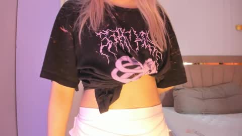 Call me Mia online show from April 14, 3:23 am