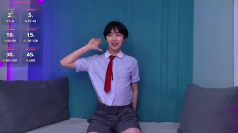 HEEJIN online show from May 23, 4:50 am