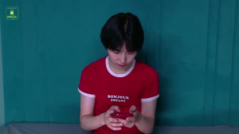 HEEJIN online show from May 24, 4:50 am