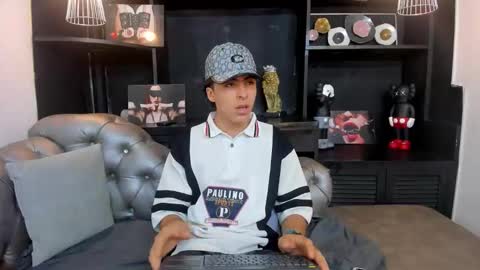 Snapshot of heellboy_ chatting on October 24, 8:49 pm heellboy_ online show from October 24, 8:49 pm