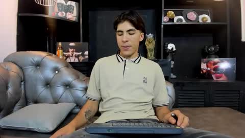 Snapshot of heellboy_ chatting on October 30, 9:04 pm heellboy_ online show from October 30, 9:04 pm