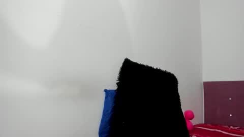 Snapshot of heellboy_ chatting on December 23, 4:54 am heellboy_ online show from December 23, 4:54 am