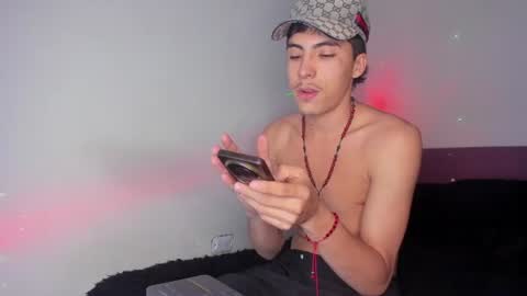 Snapshot of heellboy_ chatting on July 13, 10:23 pm heellboy_ online show from July 13, 10:23 pm