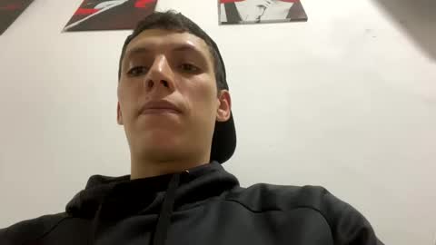 Snapshot of hefesto_69 chatting on December 4, 6:22 am hefesto_69 online show from December 4, 6:22 am