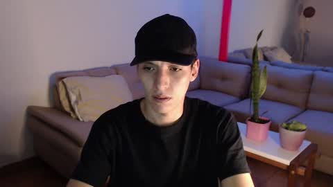 Snapshot of hefesto_69 chatting on December 9, 11:34 pm hefesto_69 online show from December 9, 11:34 pm