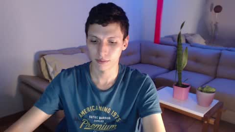 Snapshot of hefesto_69 chatting on December 10, 11:51 pm hefesto_69 online show from December 10, 11:51 pm