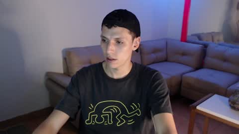 Snapshot of hefesto_69 chatting on January 2, 11:27 pm hefesto_69 online show from January 2, 11:27 pm