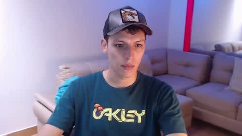 Snapshot of hefesto_69 chatting on January 8, 8:18 pm hefesto_69 online show from January 8, 8:18 pm