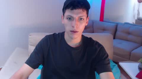 Snapshot of hefesto_69 chatting on January 20, 7:57 pm hefesto_69 online show from January 20, 7:57 pm