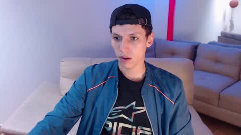 Snapshot of hefesto_69 chatting on February 11, 7:27 pm hefesto_69 online show from February 11, 7:27 pm