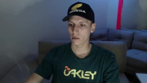 Snapshot of hefesto_69 chatting on March 12, 12:20 am hefesto_69 online show from March 12, 12:20 am