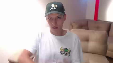 Snapshot of hefesto_69 chatting on September 17, 2:41 pm hefesto_69 online show from September 17, 2:41 pm