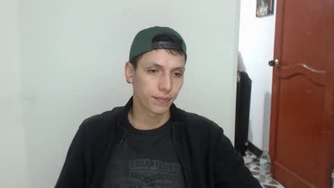 Snapshot of hefesto_69 chatting on October 15, 3:06 am hefesto_69 online show from October 15, 3:06 am