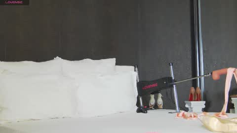 Helen online show from November 25, 2:00 am