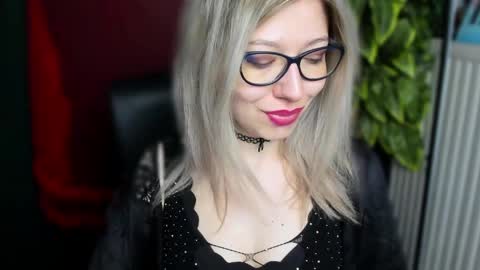 Snapshot of heidi_pleasure chatting on April 29, 4:38 am Heidi online show from April 29, 4:38 am
