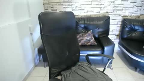 Heidy Sumers online show from April 14, 5:52 pm