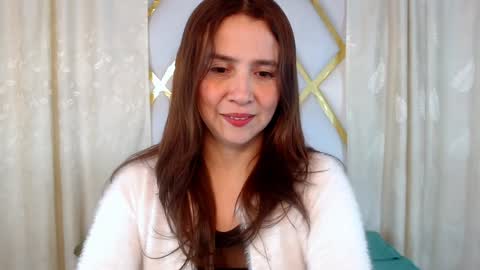 Snapshot of heidy_wells chatting on January 11, 11:56 am Heidy online show from January 11, 11:56 am