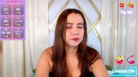 Snapshot of heidy_wells chatting on January 12, 12:01 pm Heidy online show from January 12, 12:01 pm
