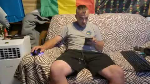 Snapshot of heisherrmann chatting on July 5, 7:59 am xxScubaStevexx online show from July 5, 7:59 am