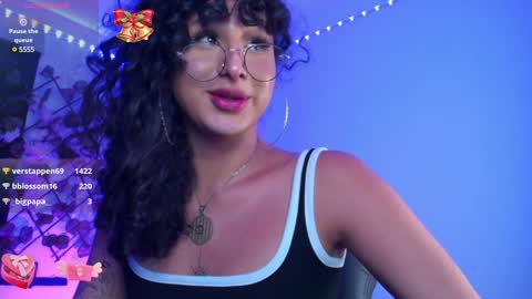 Heka Prudence online show from December 13, 7:36 am