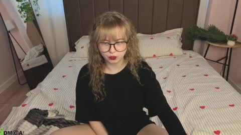 Snapshot of helen_carson chatting on April 22, 1:08 am Helen Carson online show from April 22, 1:08 am