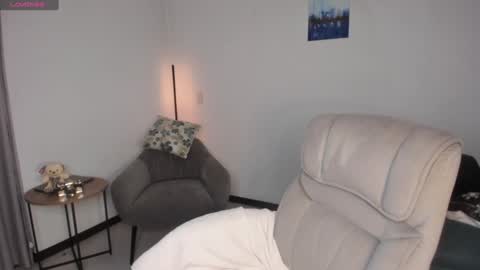 helen_miller online show from January 23, 12:14 am