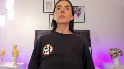 Helen  online show from April 5, 1:52 pm