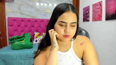 Helen online show from May 3, 6:03 pm