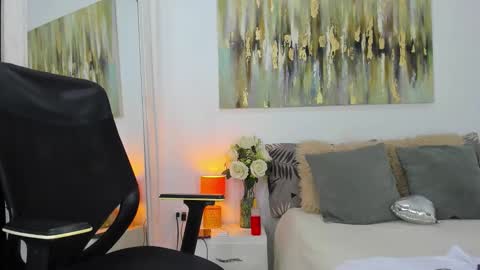 Helena Santos  online show from September 10, 11:43 am