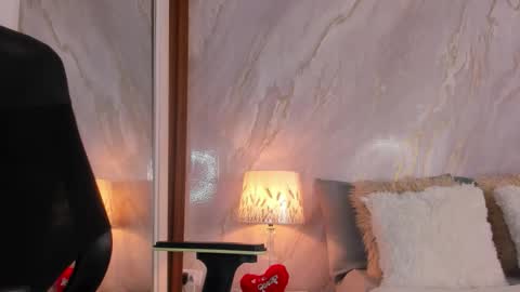 Helena Santos  online show from March 6, 11:17 am